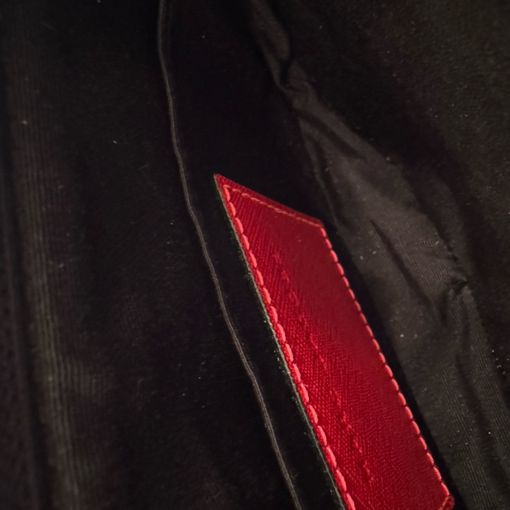 Authentic Marc Jacobs The Snapshot handbag. Red with silver.